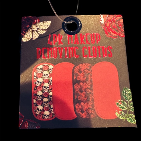 [ 2 FOR $25 ] 💀 MAKEUP REMOVING CLOTHS PACK OF 4 - Picture 2 of 6